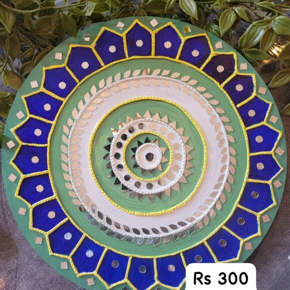 Lippan art and mud arts...type of wall hanging - Picture 2 of 7